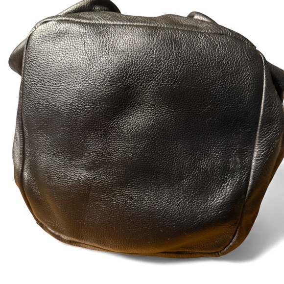 Vintage Bodhi Black Pebbled Leather Bucket Shoulder Bag with Front Pockets - Picture 13 of 16